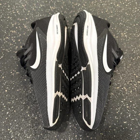 Size 10 - Nike Downshifter 9 Black W - Picture 3 of 5